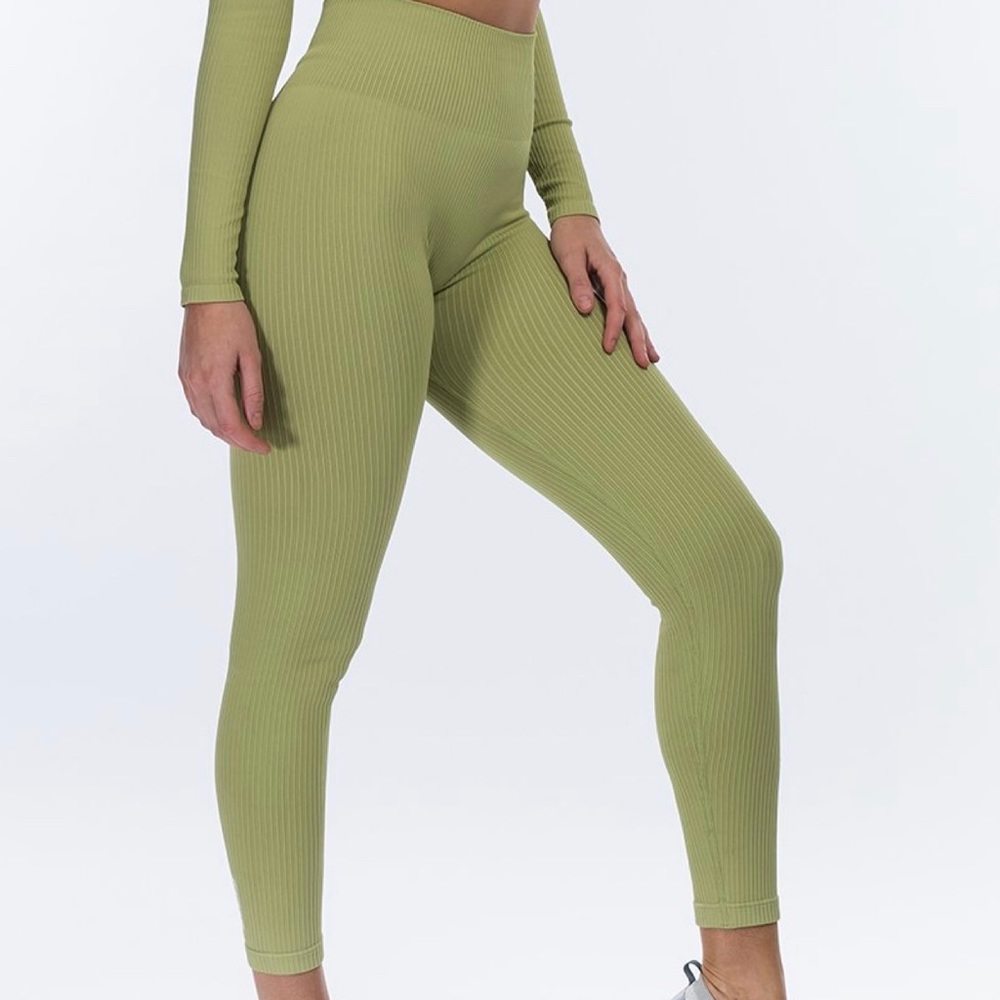 Echt leggings. Size small